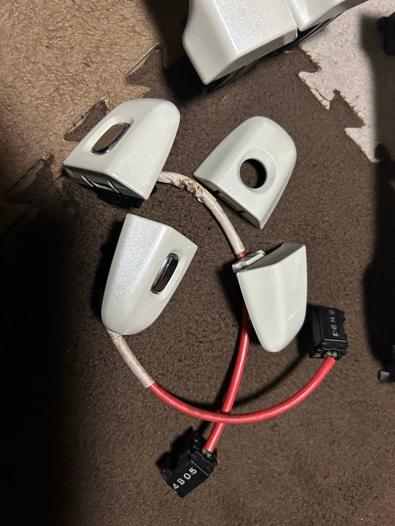 80ノア、ヴォクシー純正 アウターハンドルセット ホワイト