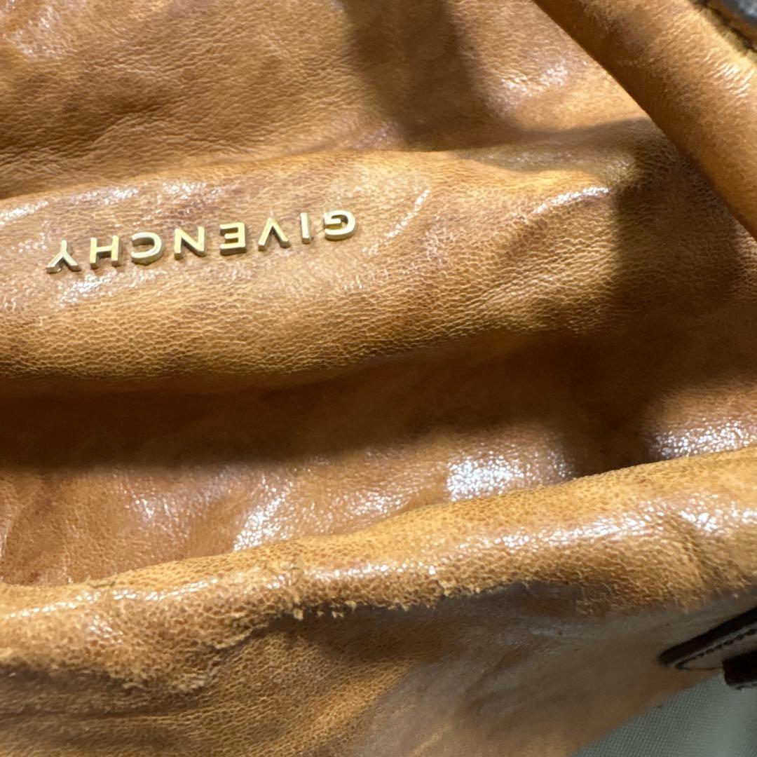 GIVENCHY ジバンシィ パンドラ ロゴ金具 レザー 本革 バッグ