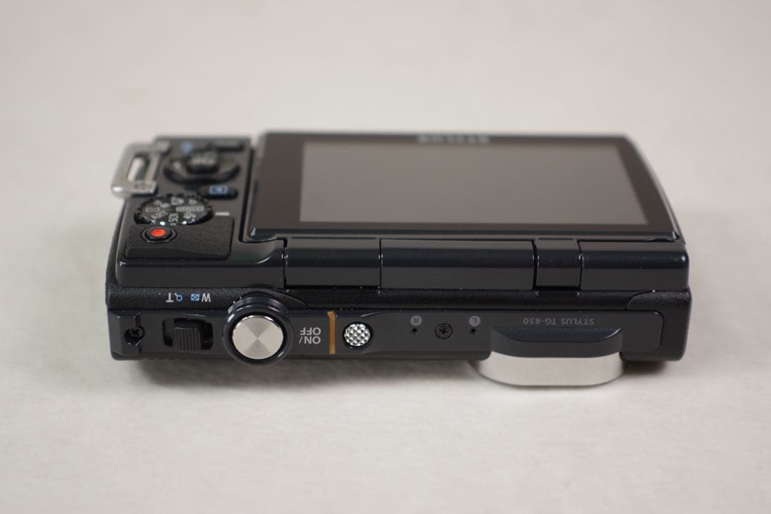 【極美品】OLYMPUS TG-850 防水 防塵 耐衝撃 元箱・付属品有り