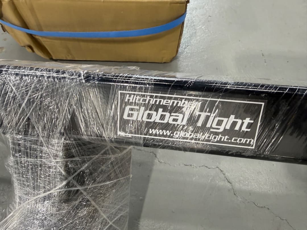 Global Tight ヒッチメンバー 未使用　ベンツGLS400d用