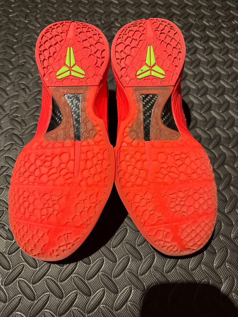 １/29まで　KOBE 6 PROTRO Reverse Grinch