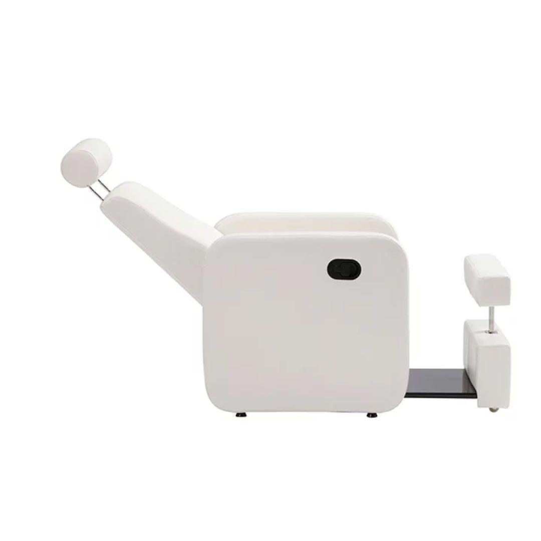 ネイル　アイラッシュ　マツエク　ソファ　チェア　リクライニングチェア