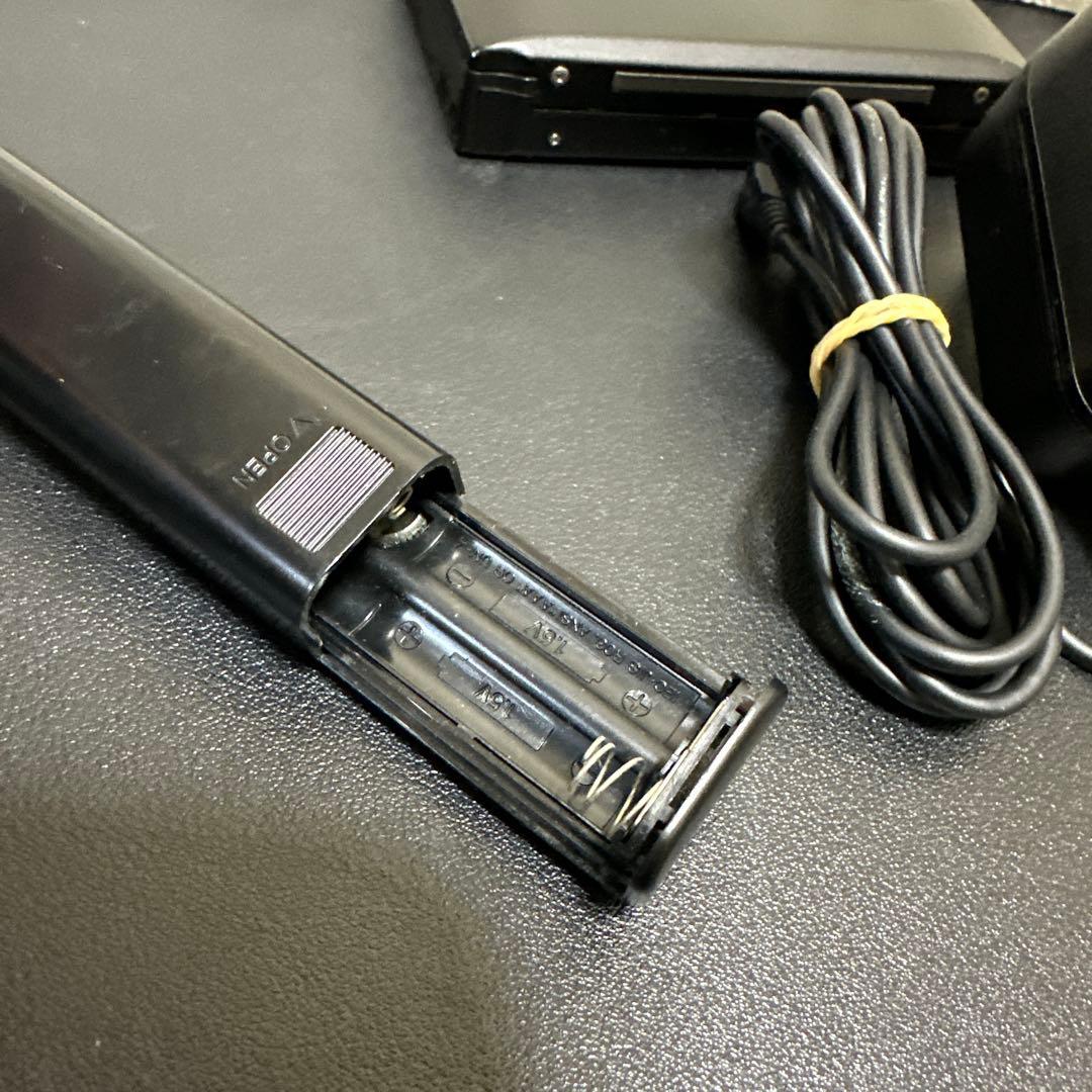 アイワAIWA HS-PL70ポータブルカセットプレーヤー通電確認済　ジャンク品