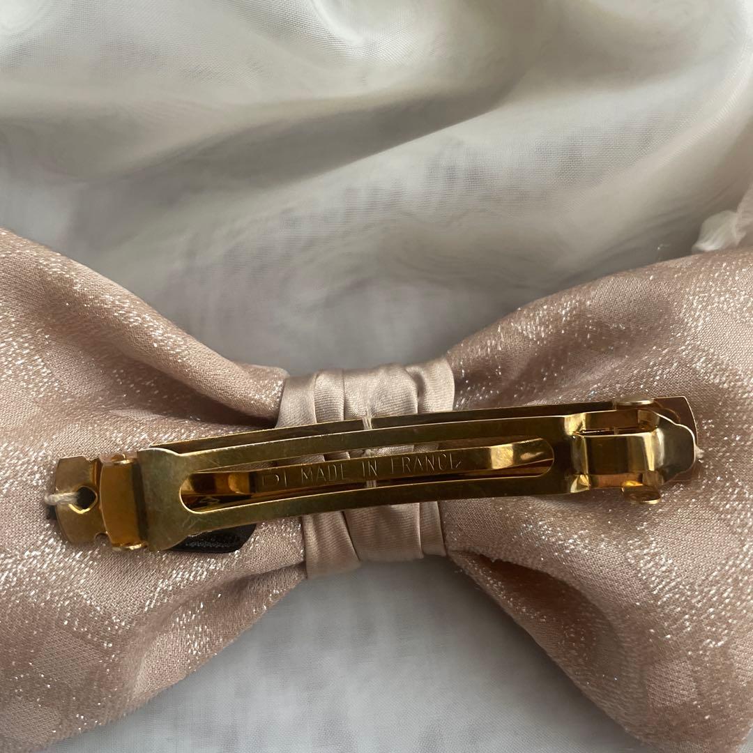 アッカ　バレッタ　新品未使用　ベージュ　ゴールド