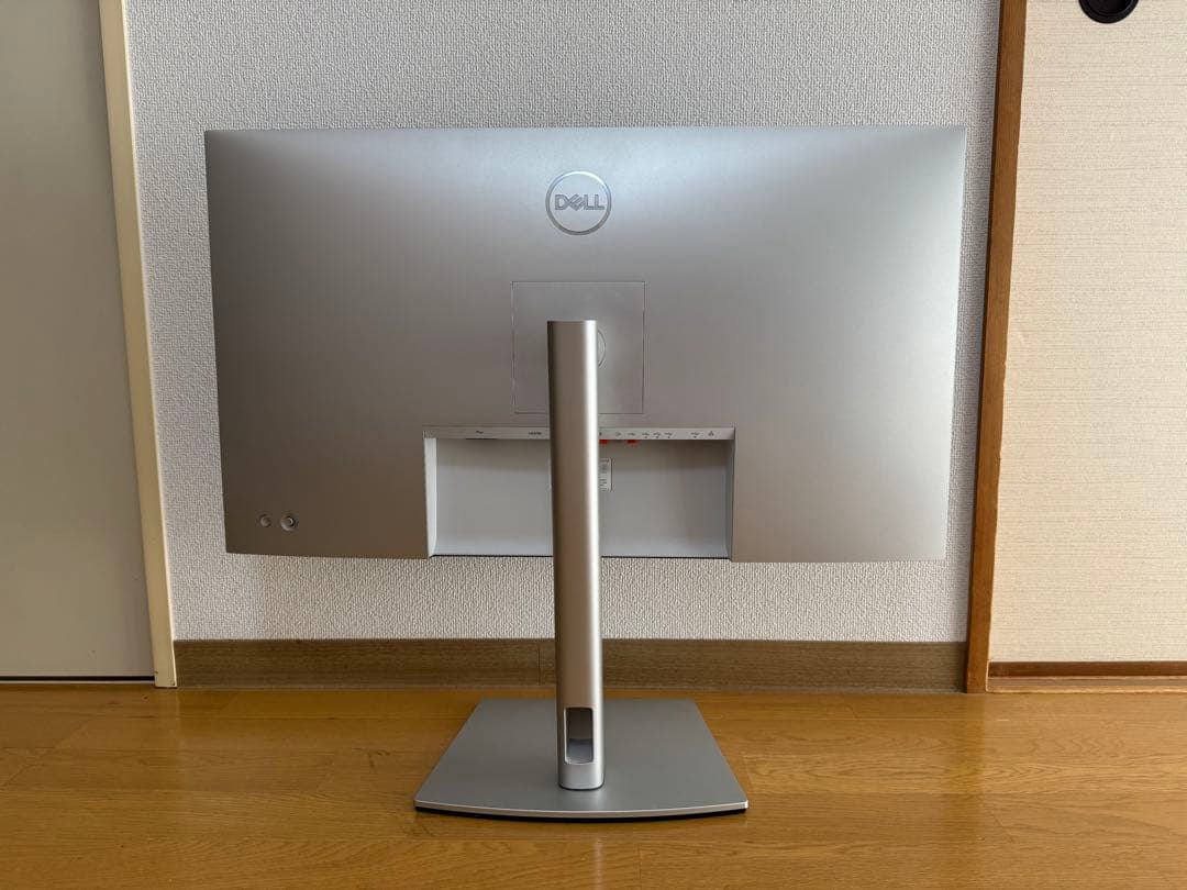 Dell U3223QE 32インチ 4k モニター