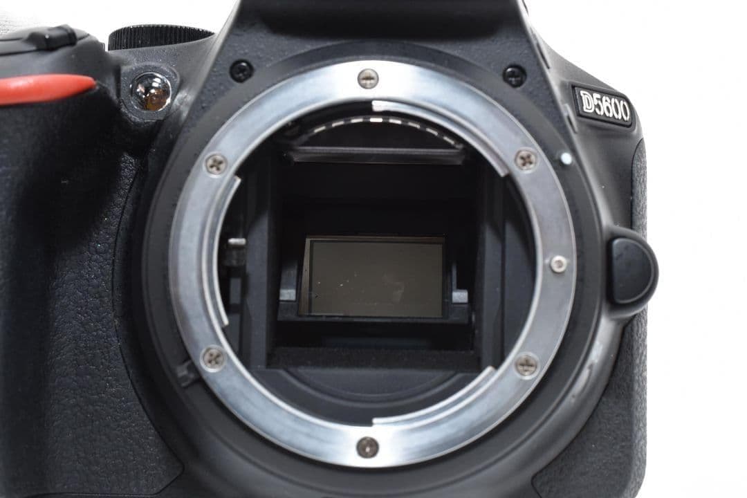 コメント割引あり！✨軽量 高画質✨ニコン D5600✨初心者◎ 一眼レフカメラ