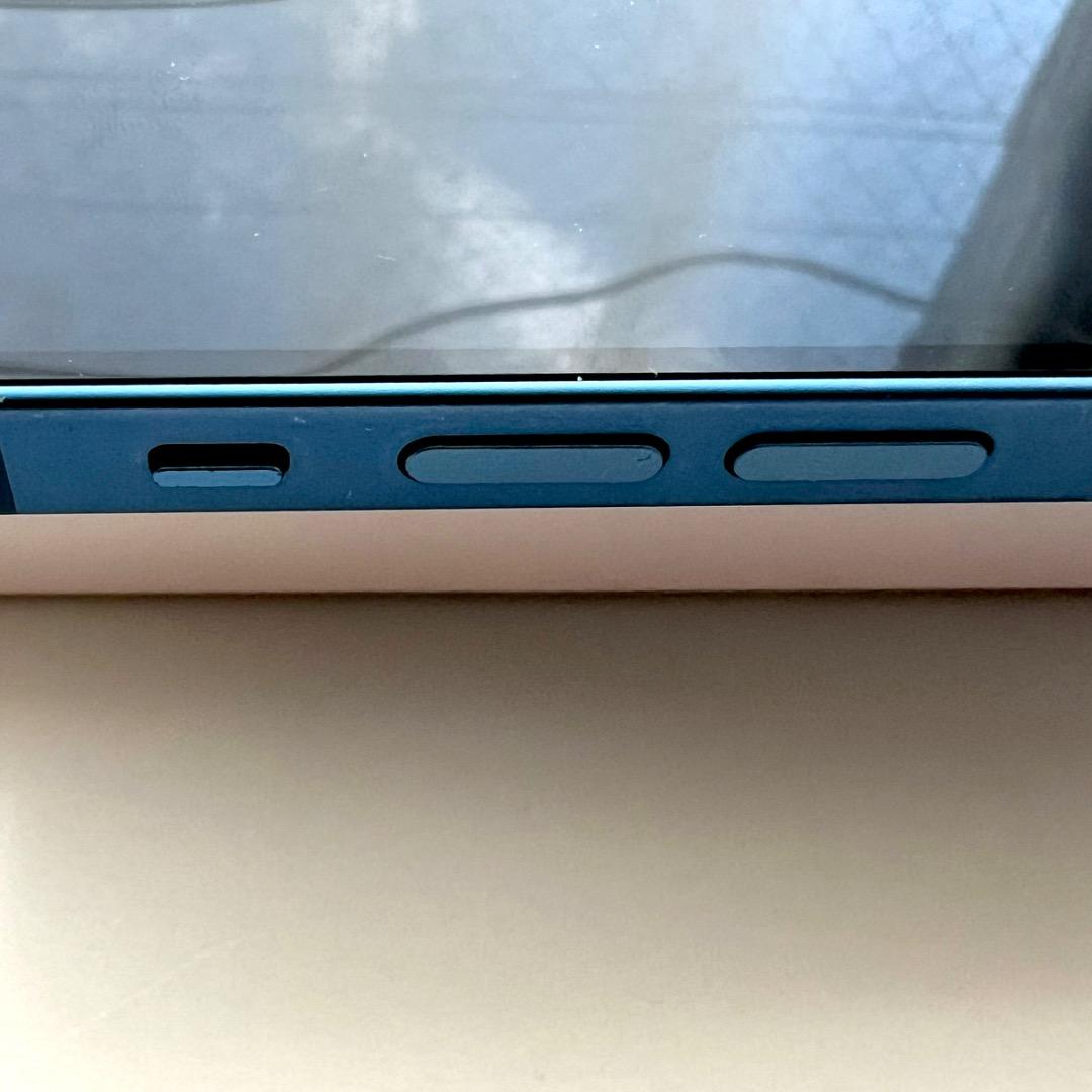 iPhone 13 mini 本体 （背面割れ）