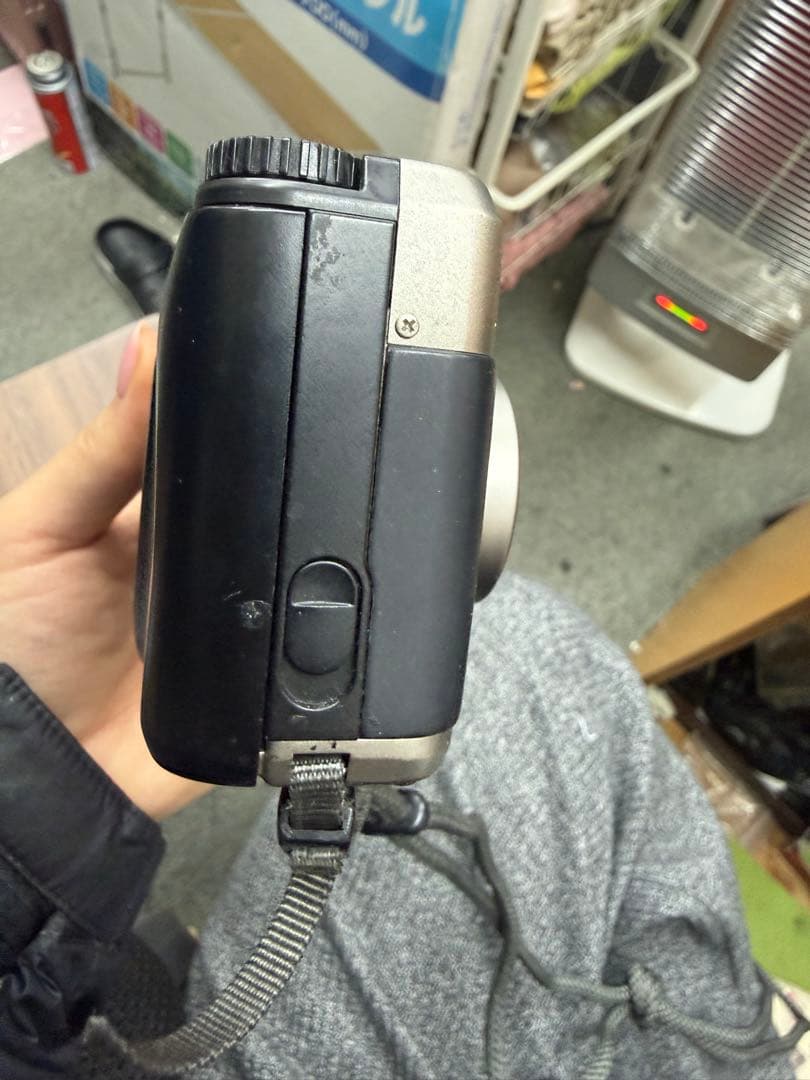 【ジャンク品】CONTAX コンパクトフィルムカメラ シルバー