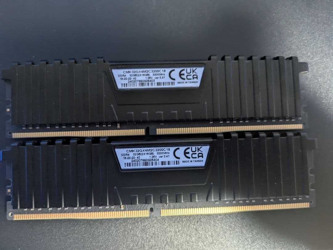 DDR4 3200Mhz 32GB（16GB×2）