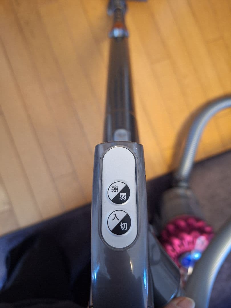 dyson DC63 掃除機　turbinehead 　付属品付　中古品　ピンク