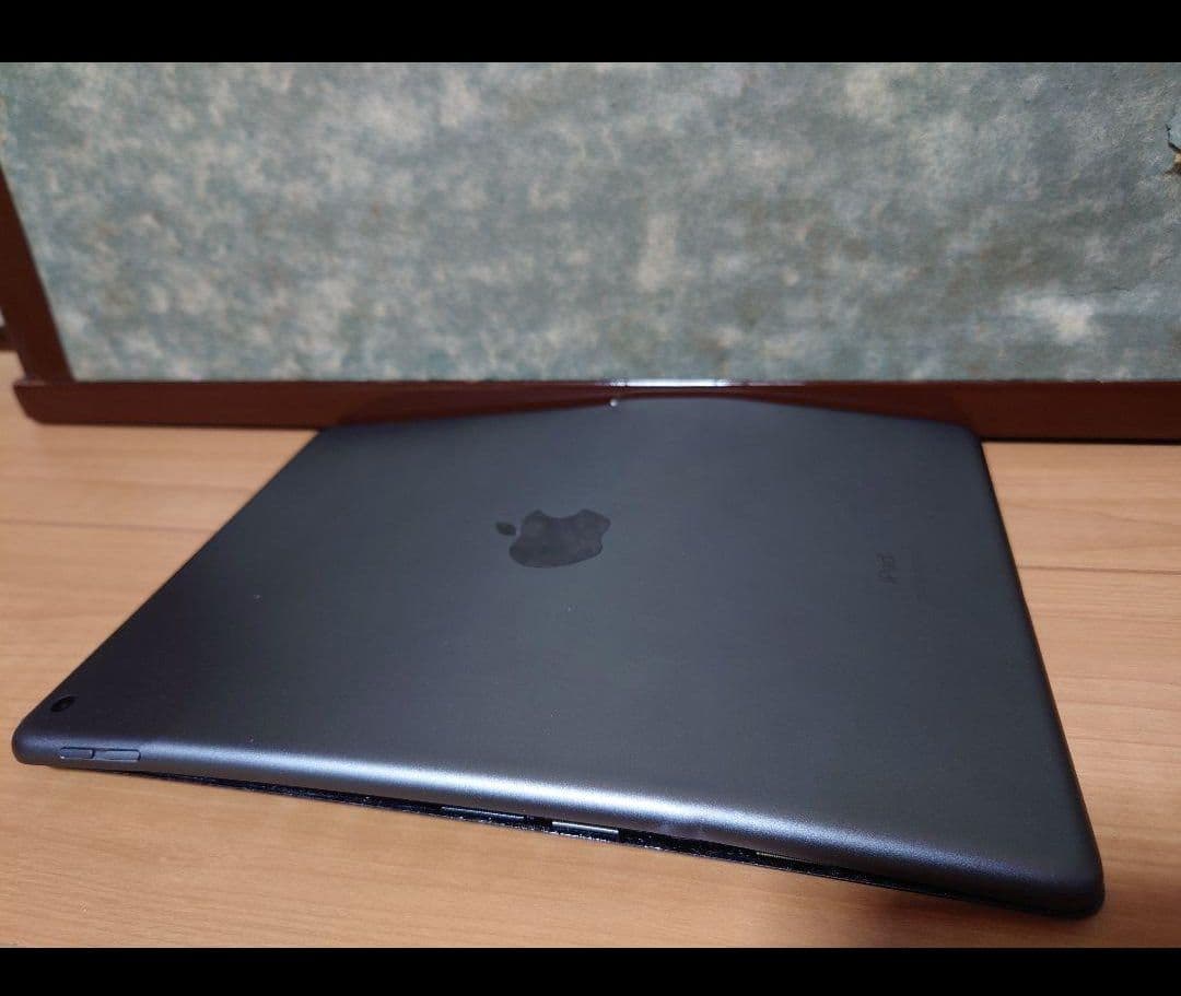 ① ジャンク品　アイパッド　9 世代　10.2 Wi-Fi