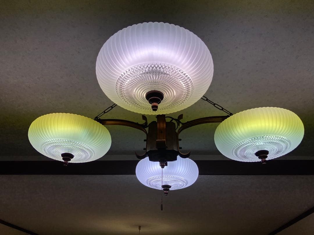 4灯式ガラスシャンデリア