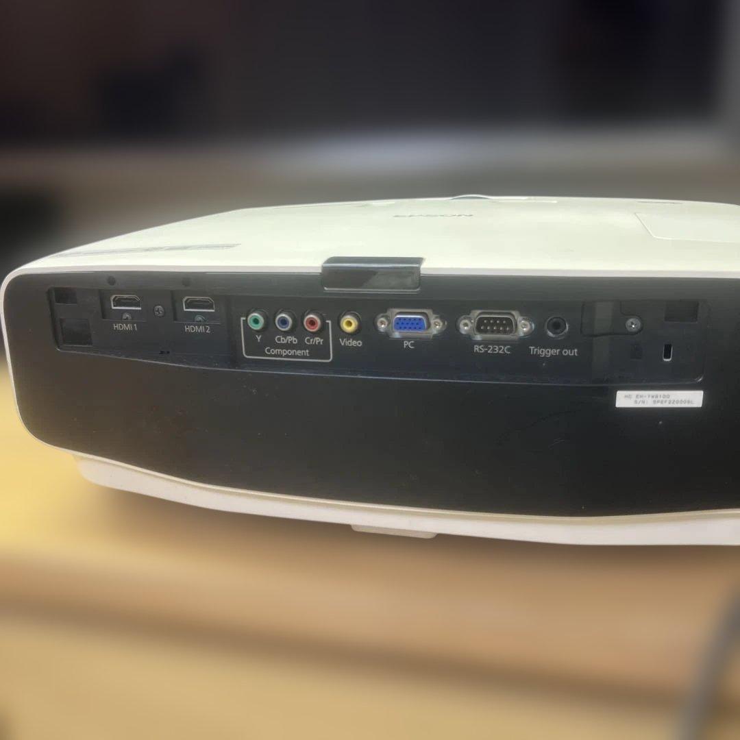 EPSON EH-TW8100プロジェクターHDMI 3D対応　使用時間347h