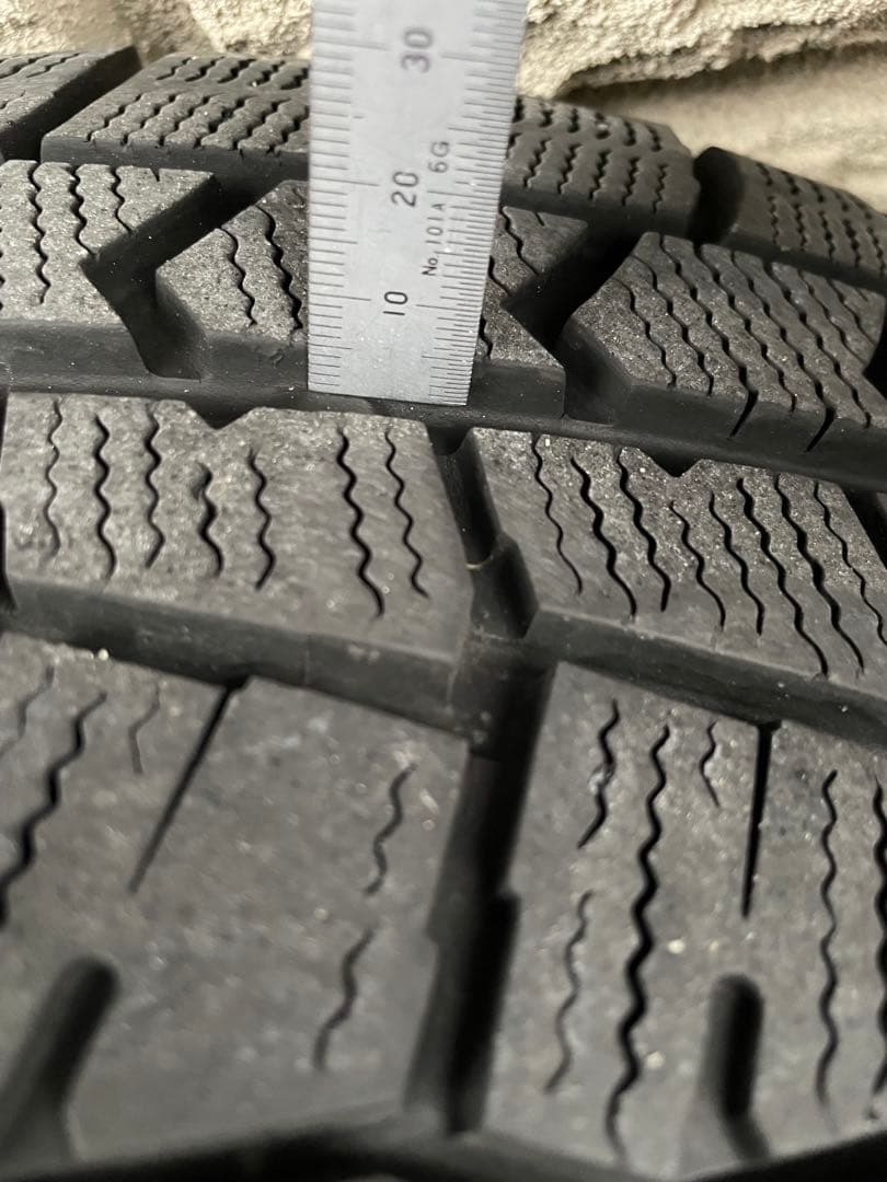 ③オーリスハイブリッド用純正16インチアルミホイールスタッドレスタイヤセット1本