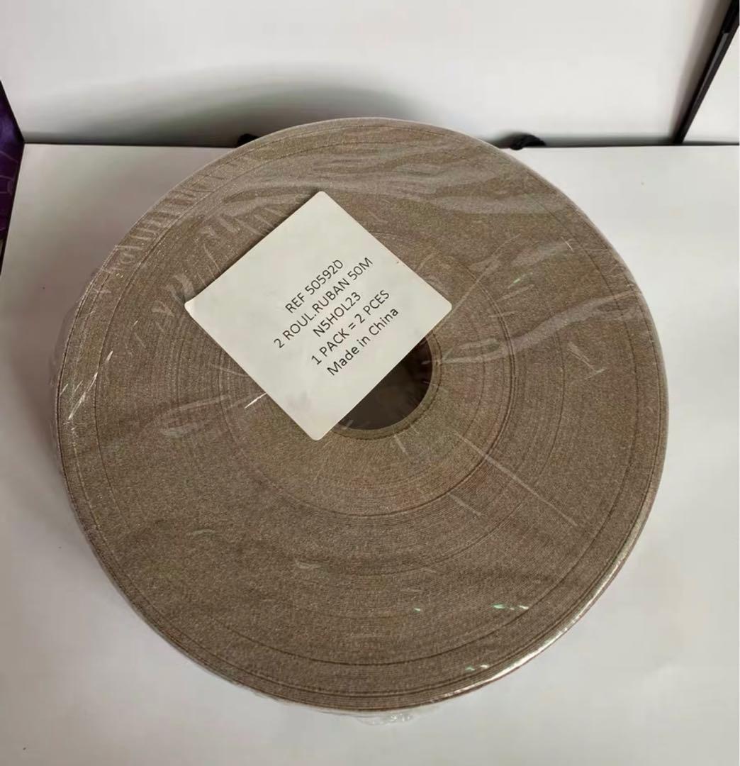 シャネル　ラッピングリボン2ロール100メートル　2023ホリデー限定