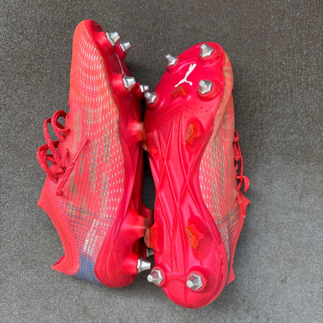 プーマ　サッカースパイク