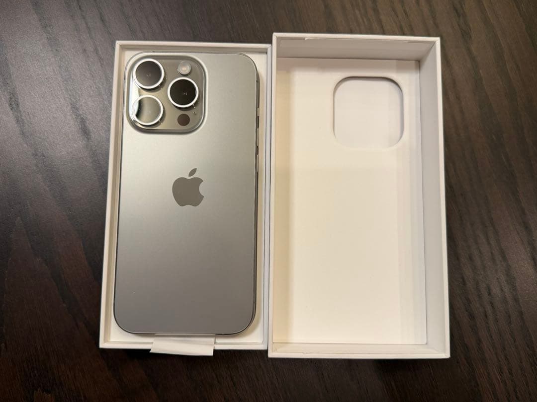 【新品未使用】Apple iPhone 15 Pro 香港版