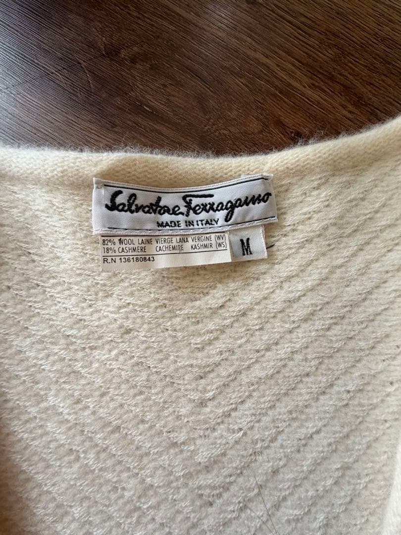 美品❣️Salvatore Ferragamo アイボリー カーディガン M