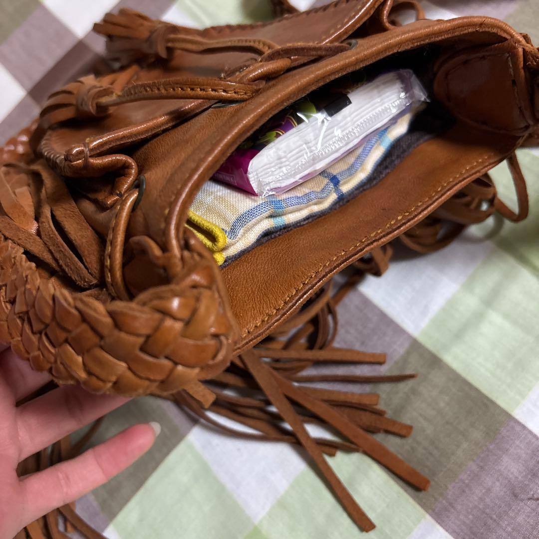 エンシャーラen.shalla 羊革レザーサコッシュ　ボヘミアン　ハンドメイド