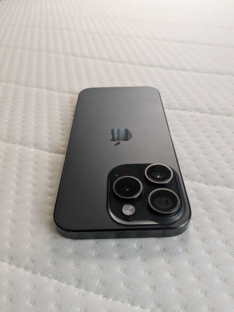 【極美品】iPhone 15 Pro 256GB ブラック SIMフリー