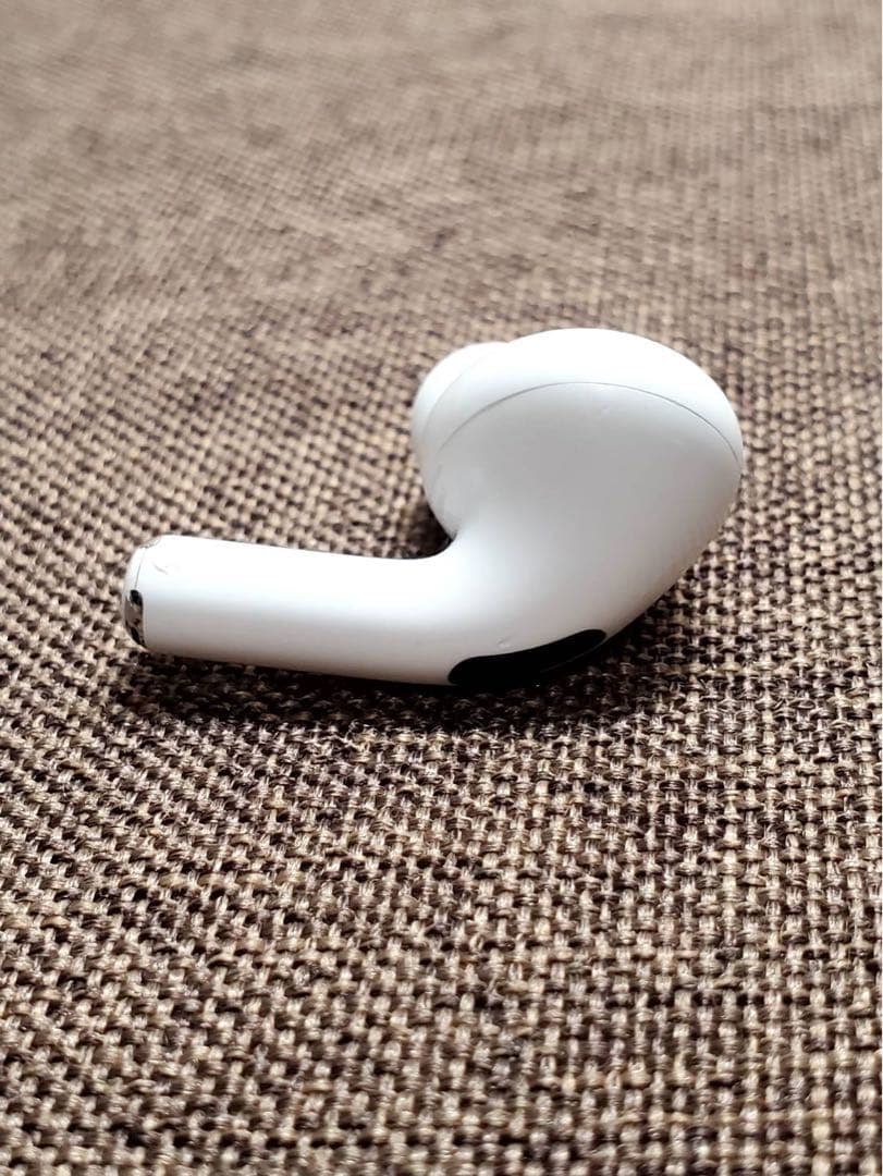 右耳 Apple AirPods Pro 第2世代 正規品 片耳592