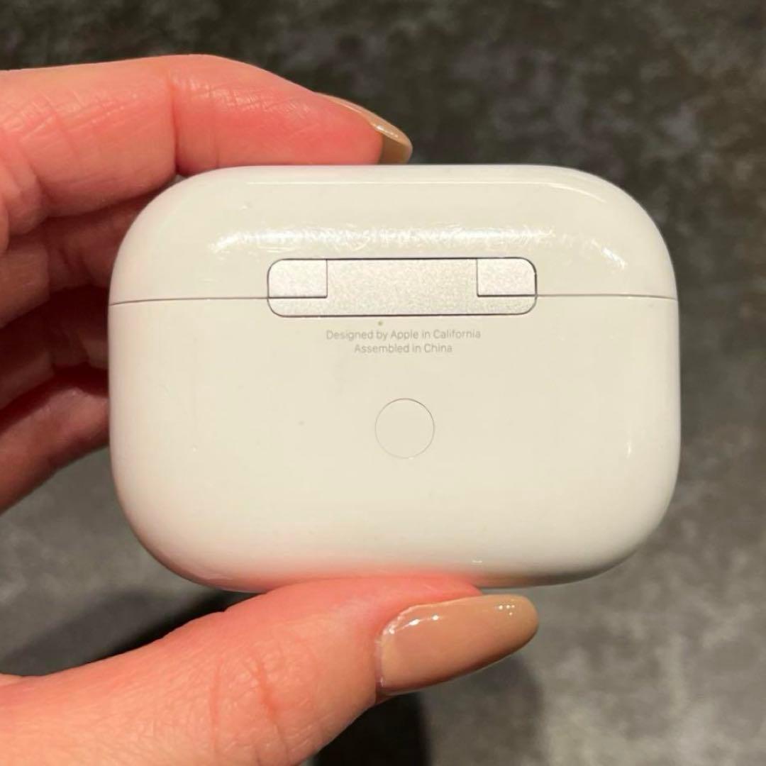 【付属品つき】AirPods pro 第一世代 ワイヤレス充電ケース付き