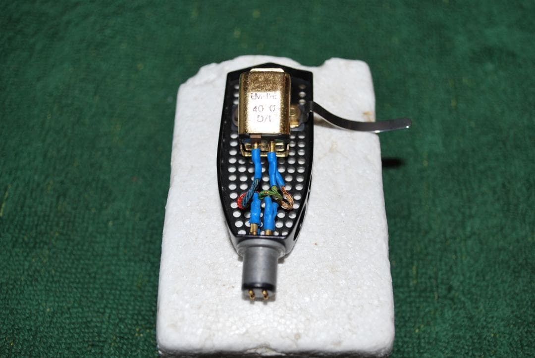 SMEへッドセル3009用エンパイア4000D1・リード線付き中古品の出品です。