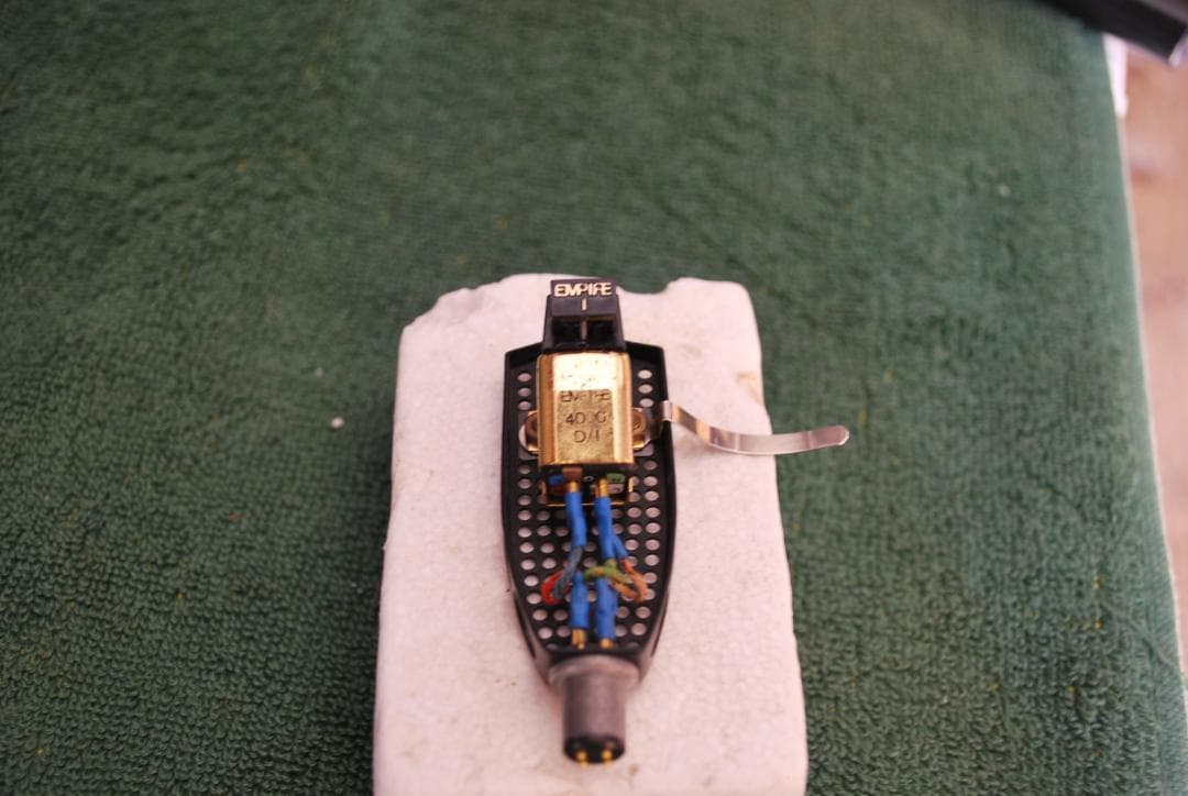 SMEへッドセル3009用エンパイア4000D1・リード線付き中古品の出品です。