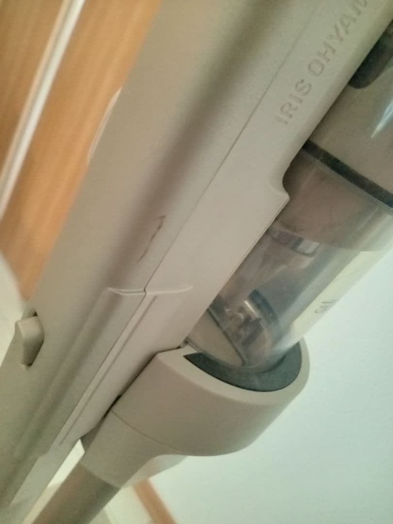 アイリスオーヤマ　コードレス掃除機(ごみ回収ドック搭載)