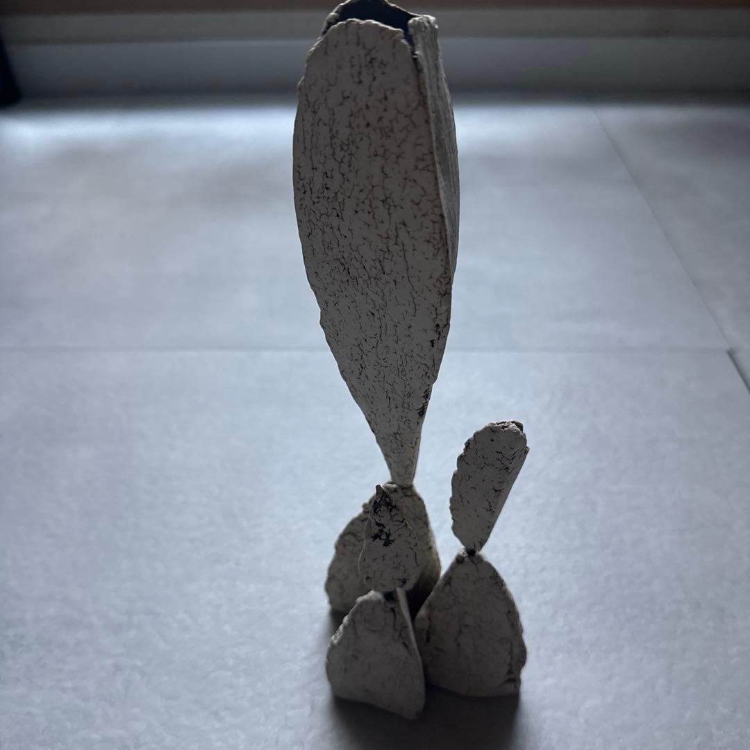 中根楽さん 草のオブジェ