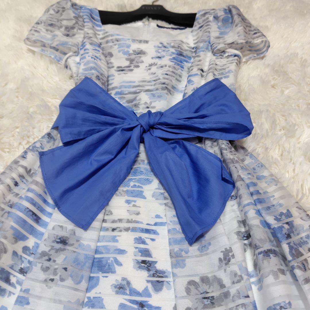【美品♡人気デザイン】エムズグレイシー　シアーフラワーリボンフレアワンピース　青