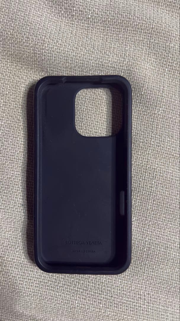 ボッテガべネタiPhone 16proケース ブラック