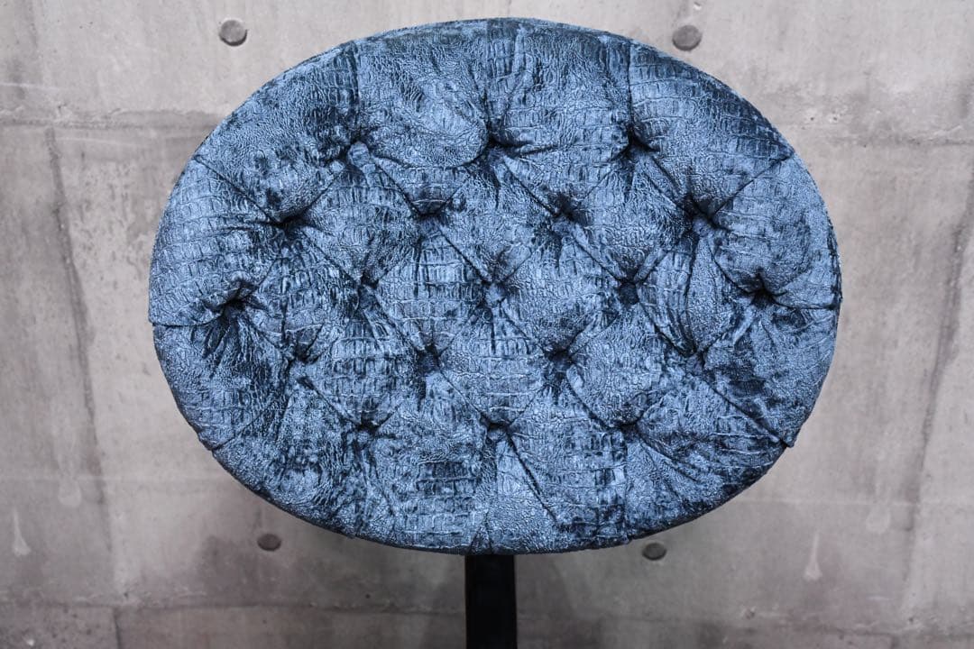 CIC35 アピス六本木 Volpi スツール 猫脚 ボタンダウン サロンチェア