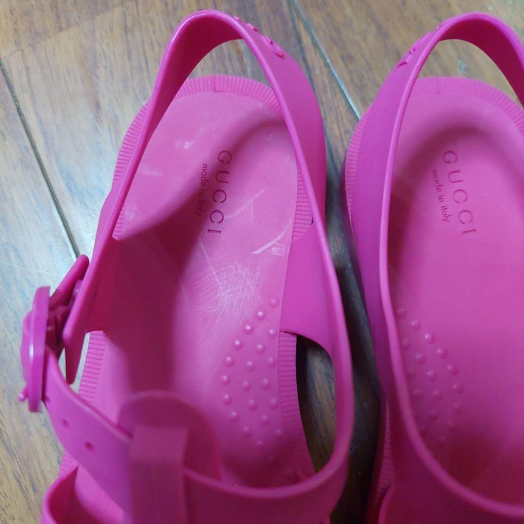 GUCCI ピンク サンダル GGロゴ付き　31サイズ
