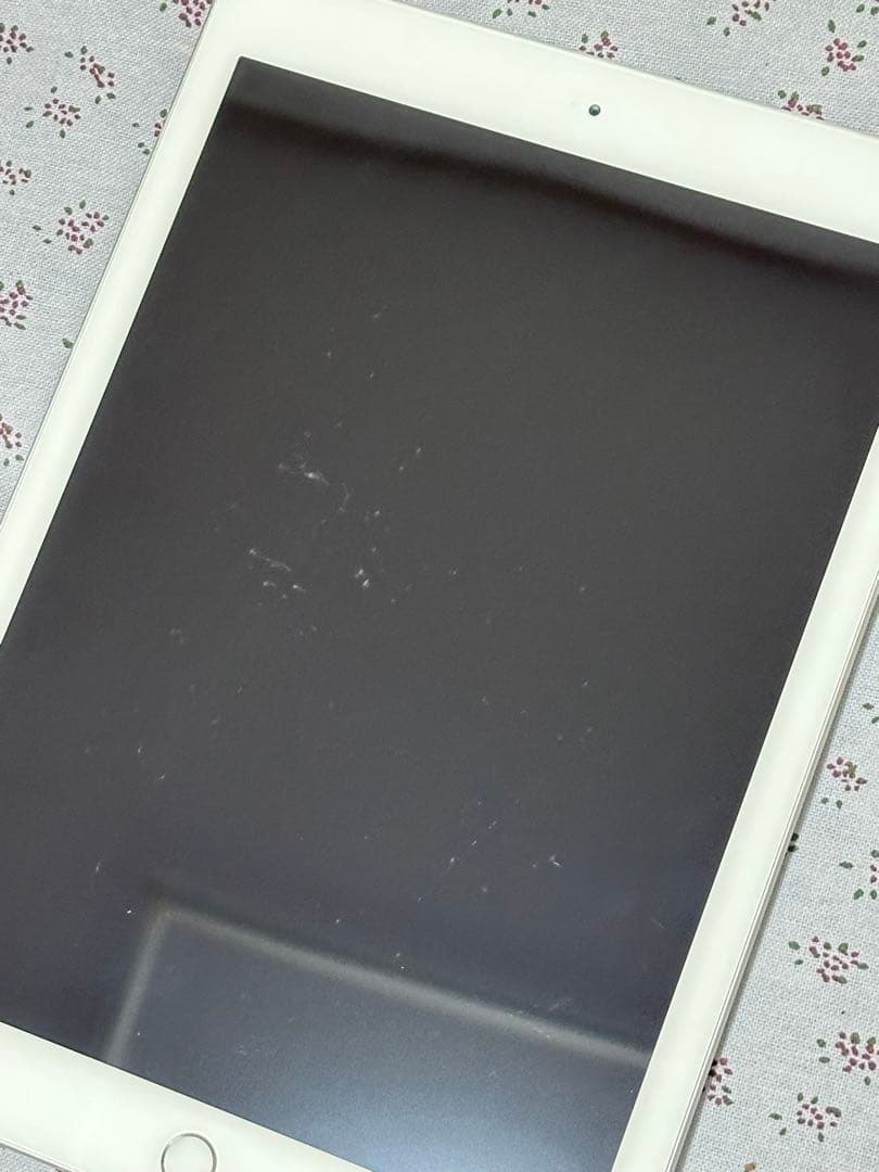 iPad 9.7インチ (第5世代) 128GB WiFi + セルラー