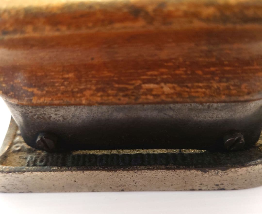 アンティーク木製 金属製 アイロン イギリス 英国