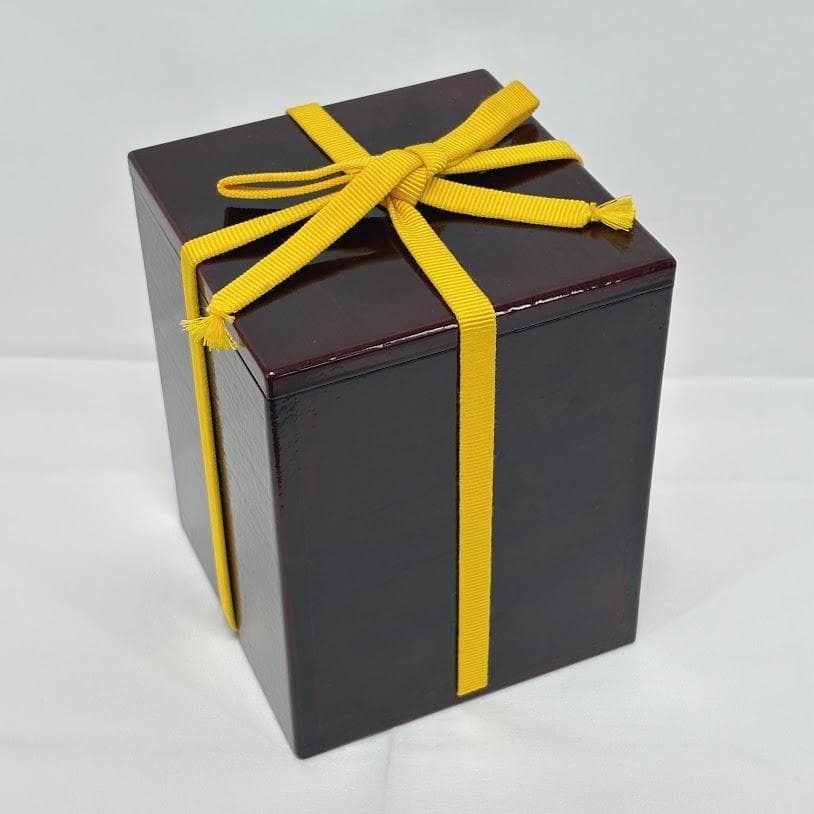 ゆりのはな　棗　一后一兆作　貝に松　盛上高蒔絵　専用箱付き　茶道具　H701