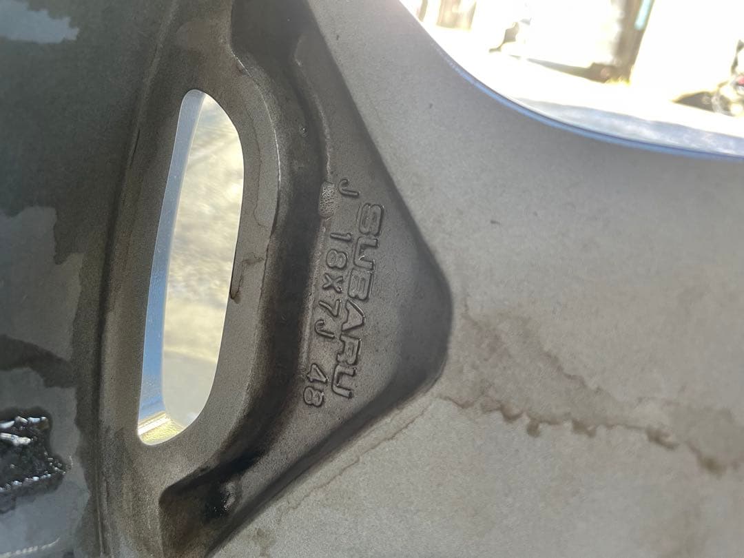 フォレスター純正18インチスタッドレスタイヤホイール4本セット225/55R18