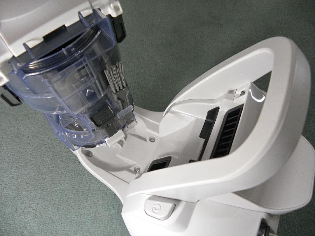 Panasonicサイクロン掃除機MC-SR610K