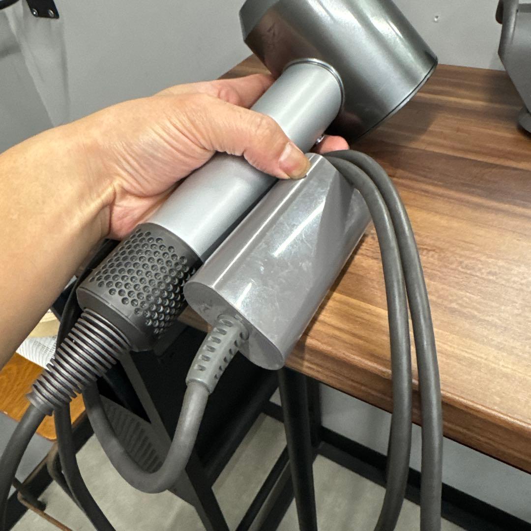 Dyson ヘアドライヤー アタッチメント付き