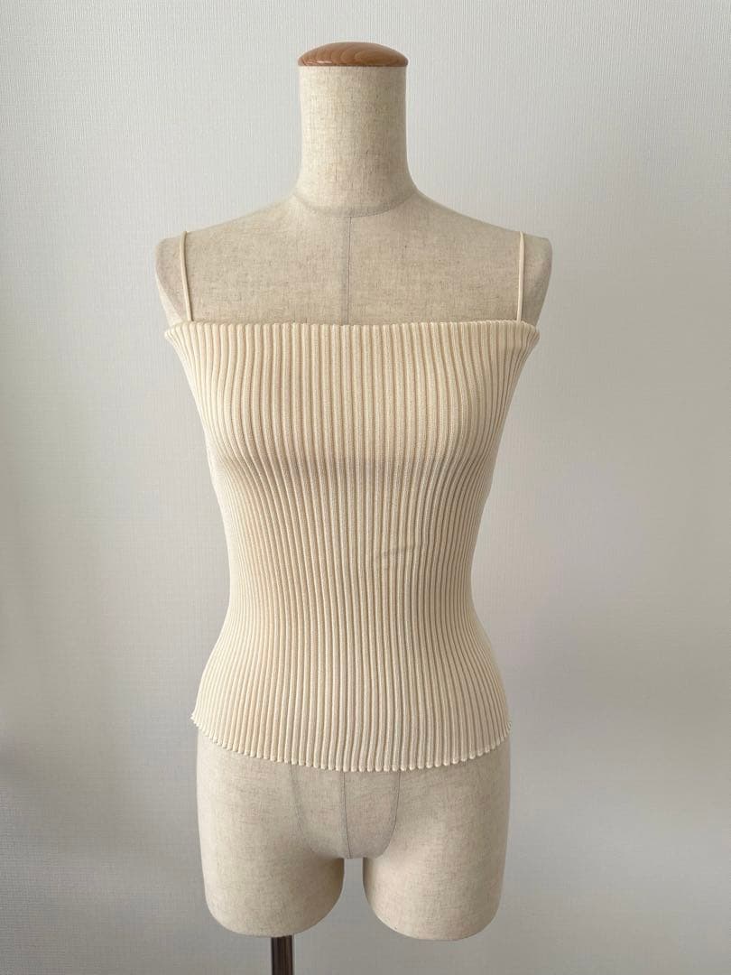 IIROT イロット　新品未使用　ベージュ リブ編み オフショルダーキャミソール