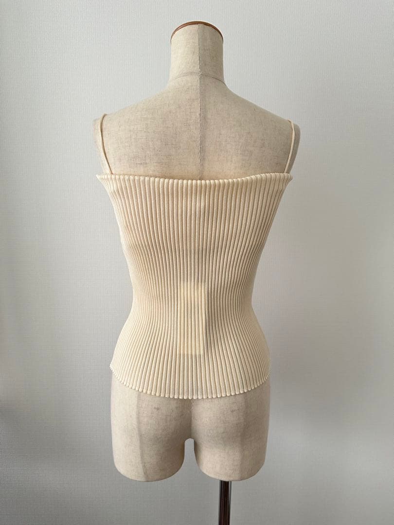 IIROT イロット　新品未使用　ベージュ リブ編み オフショルダーキャミソール