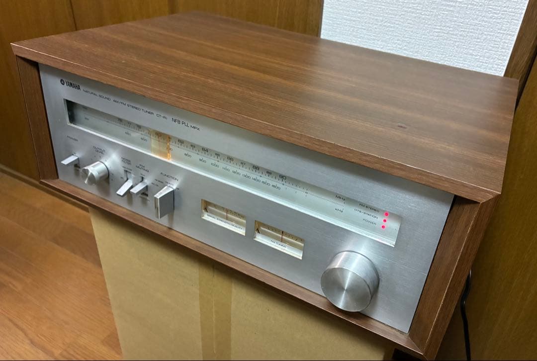 【完動・美品】YAMAHA CT-R1 木製キャビネット入り　チューナー