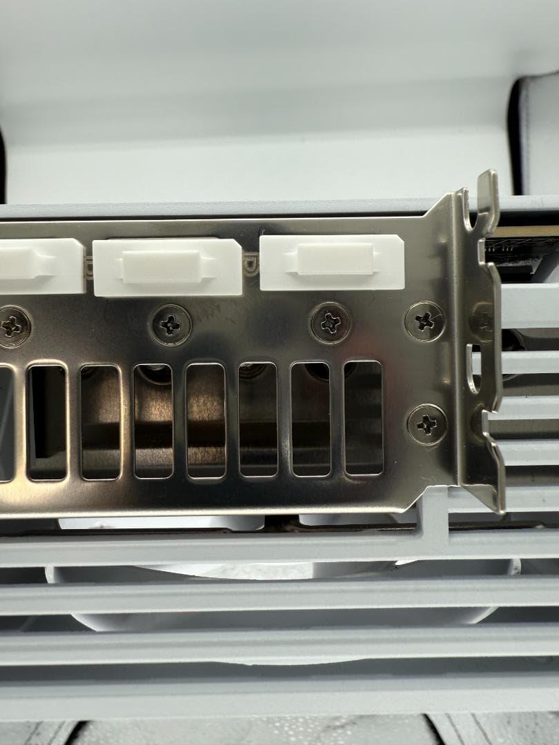 グラフィックボード・グラボ・ビデオカード ROG Strix GeForce RTX 4080 16GB White