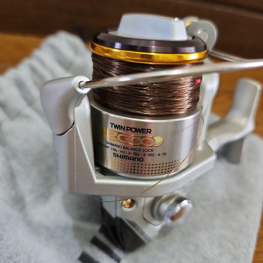 SHIMANO TWIN POWER 2000 スピニングリール