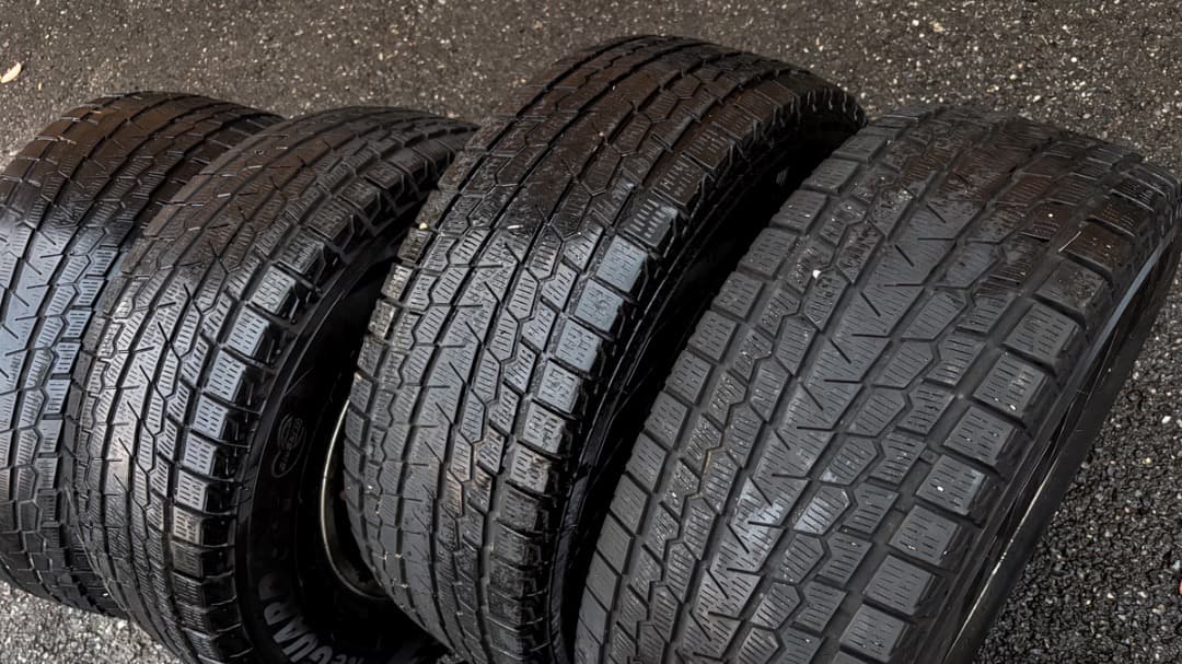 トヨタ ランクルプラド95 スタッドレスタイヤ 4本Set 265/70R16