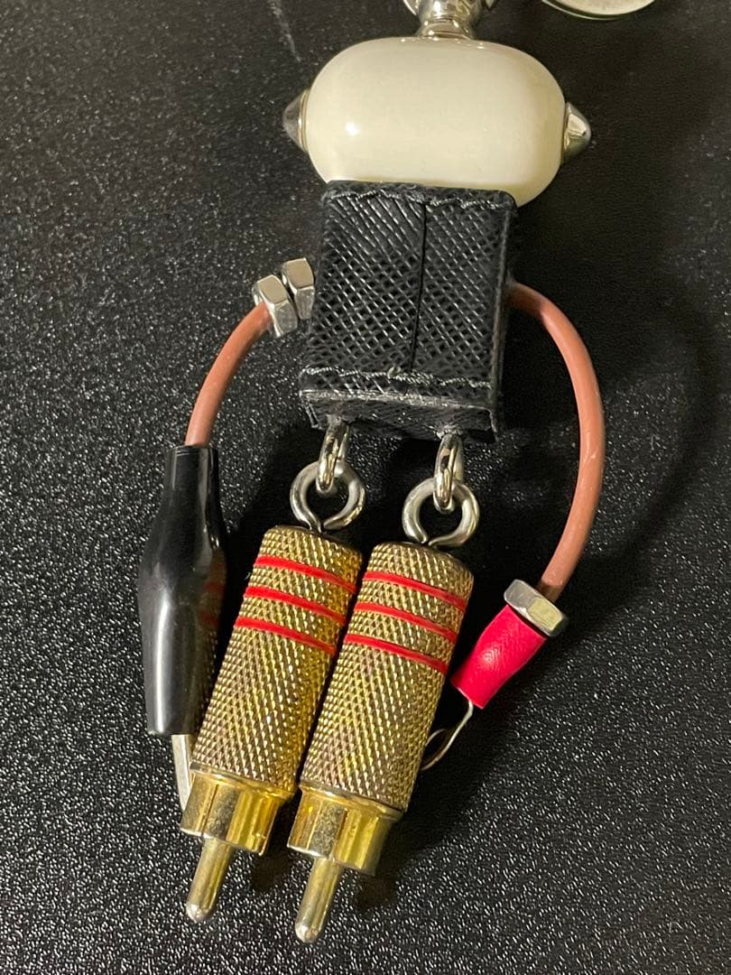 プラダ キーホルダー チャーム キーリング ロボット エドワード サフィアーノ