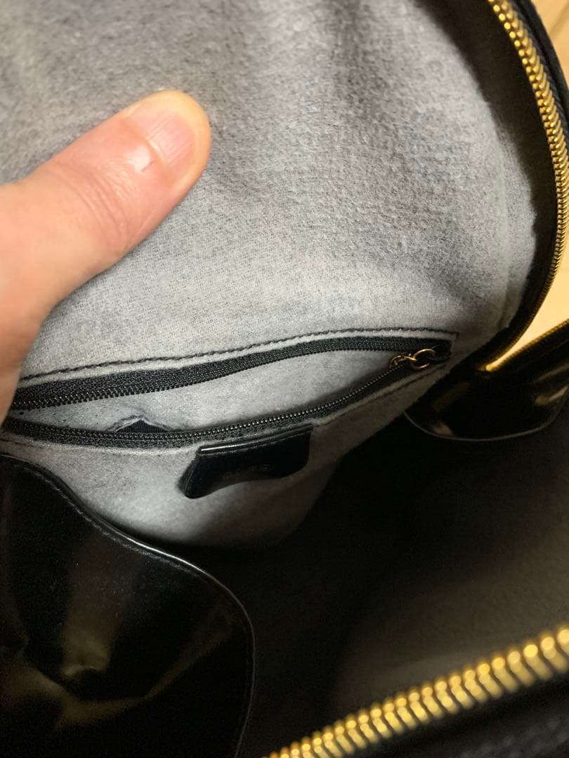 オールドグッチ ボディバッグ エナメルブラック 美品‼️