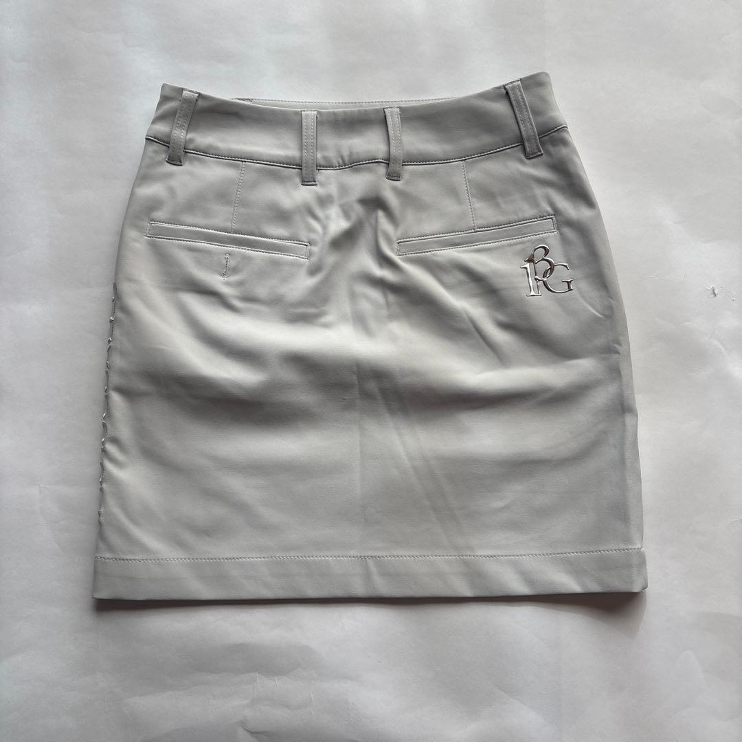 1PIU1UGUALE3 GOLF（ウノピゥウノウグァーレトレ ゴルフ） 白系