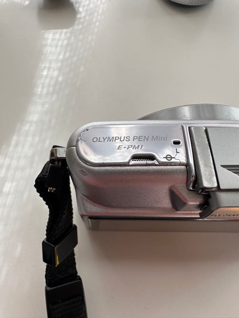 オリンパス　PEN mini E-PM1 シルバー